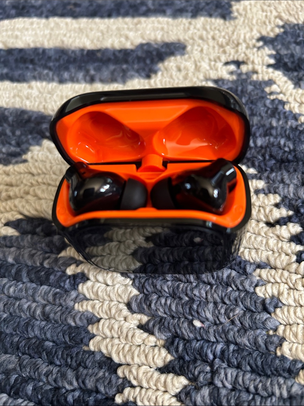White ANC-JM19 Sport Wireless Earphones with Hi-Fi Audio - Picture 4 of 4